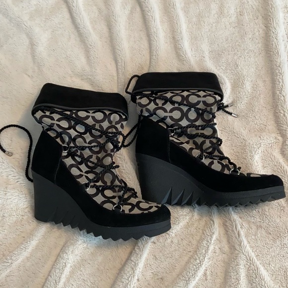 NWOT Coach Signature Tapestry Boots - Picture 2 of 7